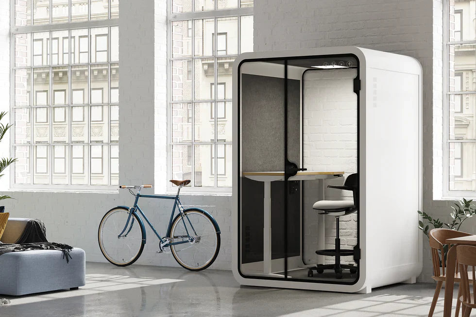 Quell Omni workspace furniture in the Clerkenwell, London showroom