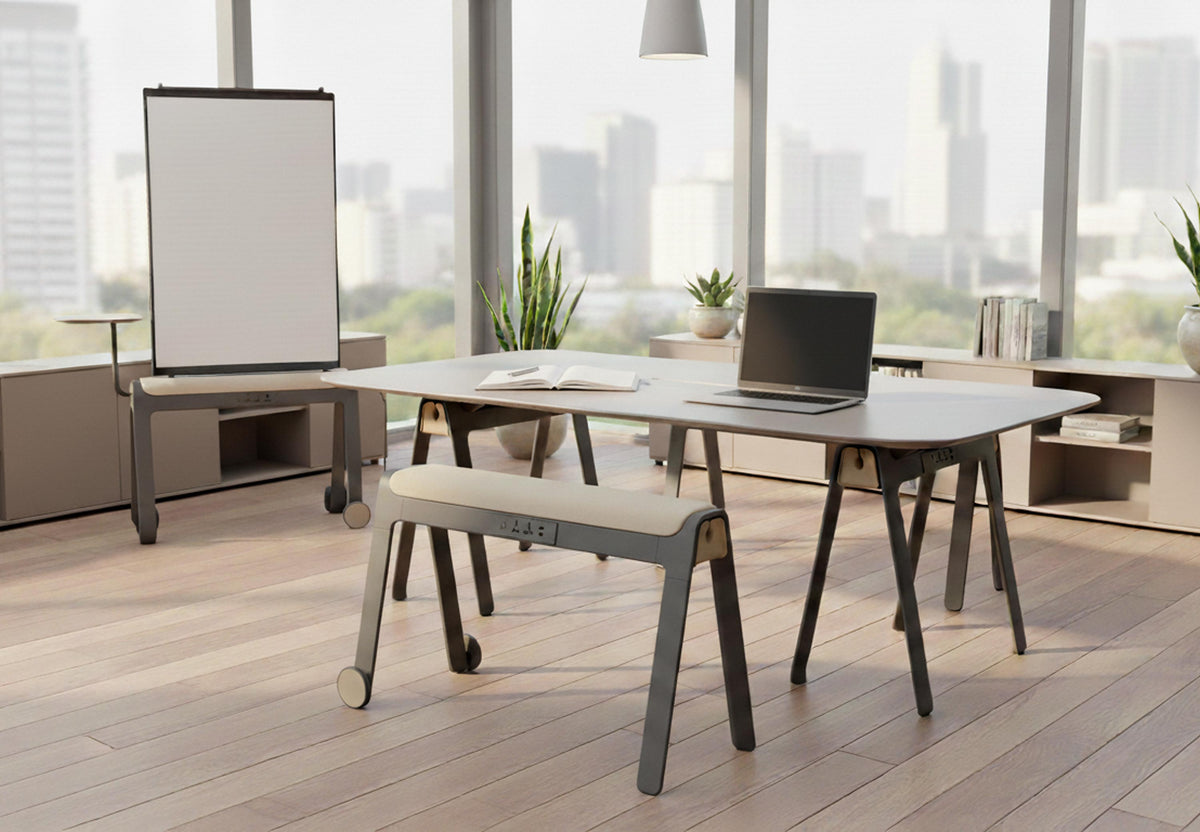 Quell Omni-Arbeitsplatzmöbel im Showroom in Clerkenwell, London