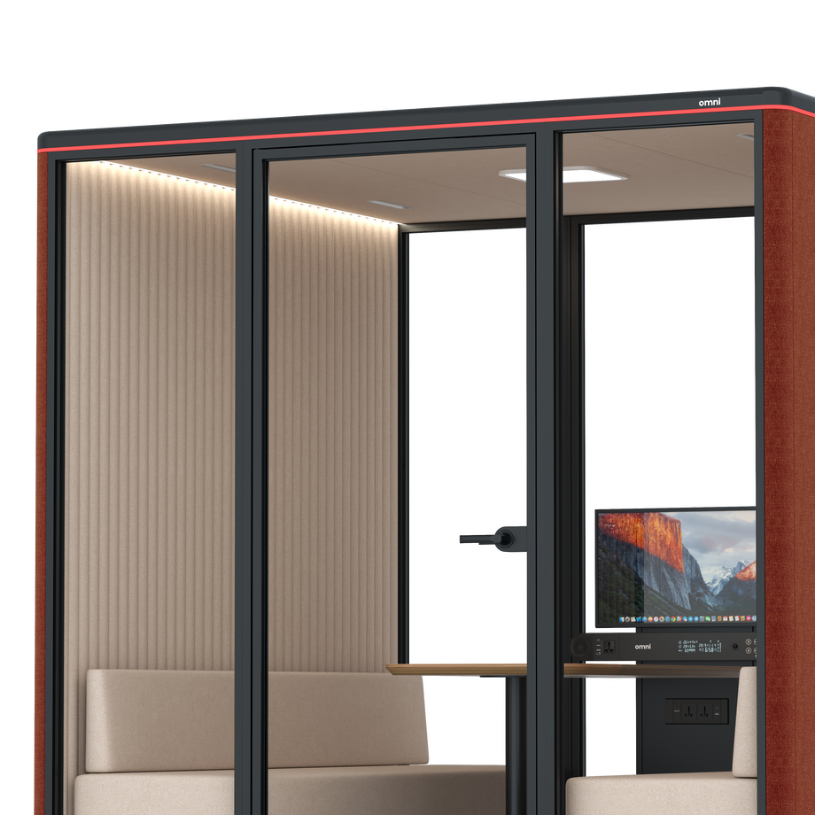 Omni Seis Sofá (+ Suporte para Monitor) / Gabriel Medley Deep Rouge / #a18e7e